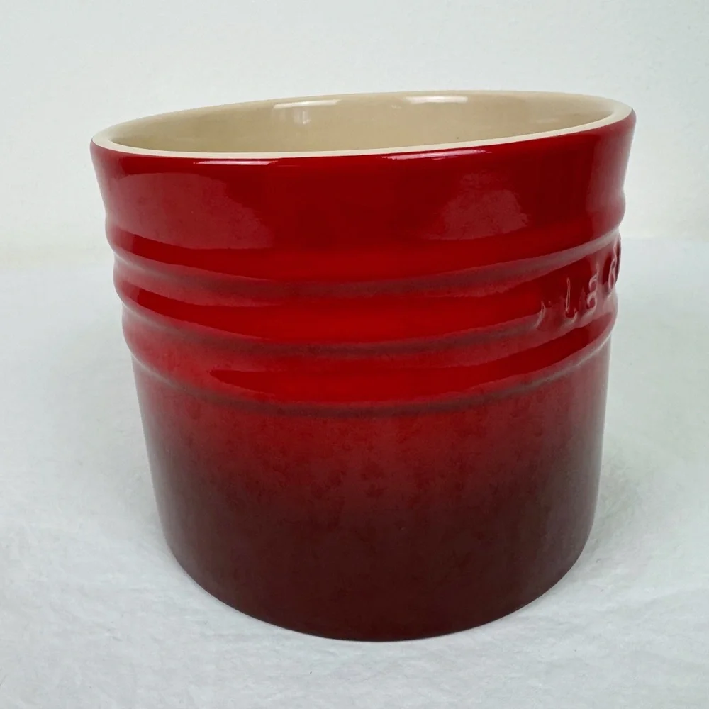 Le Creuset Cherry Red Medium Ceramic Crock